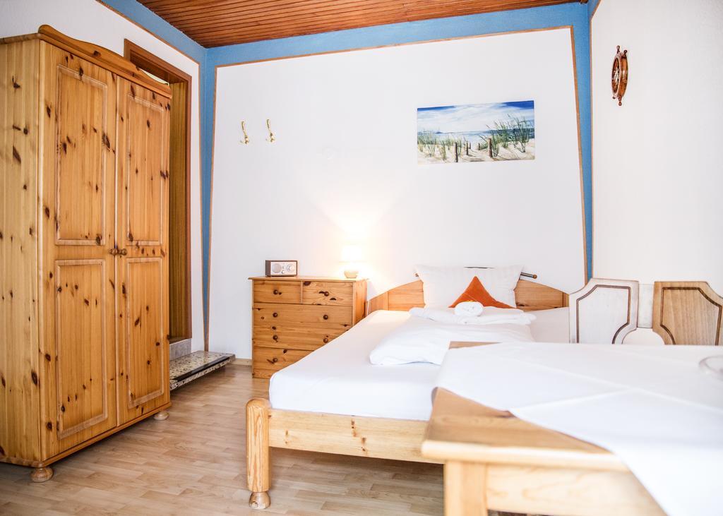 Hotel Tum Stueuermann 부숨 외부 사진