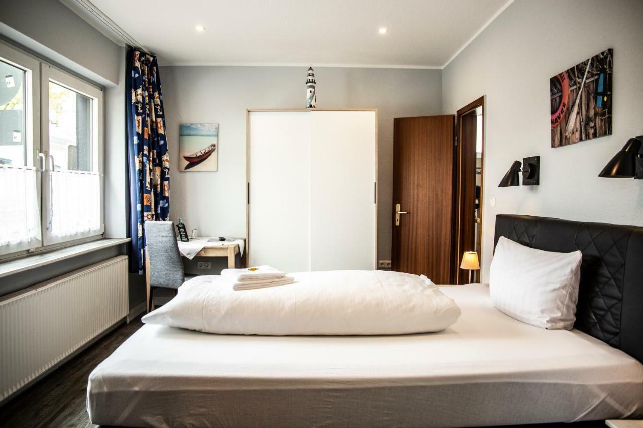 Hotel Tum Stueuermann 부숨 외부 사진