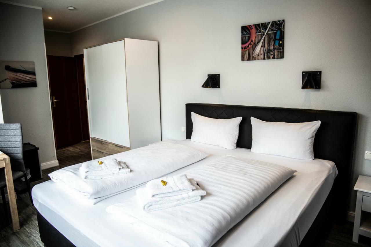 Hotel Tum Stueuermann 부숨 외부 사진